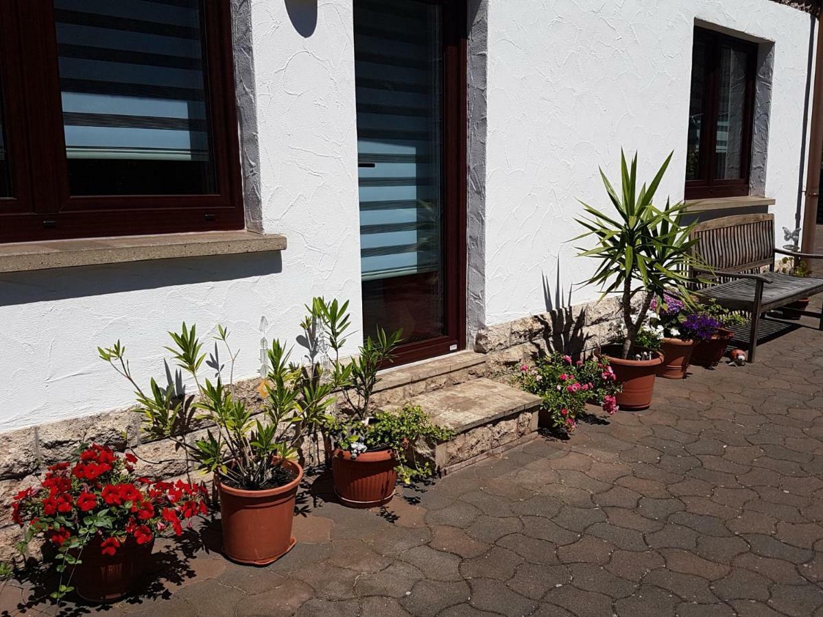 Ferienwohnung Am Rennsteig Bei Eisenach - Ilona Schmidt Wolfsburg-Unkeroda Bagian luar foto